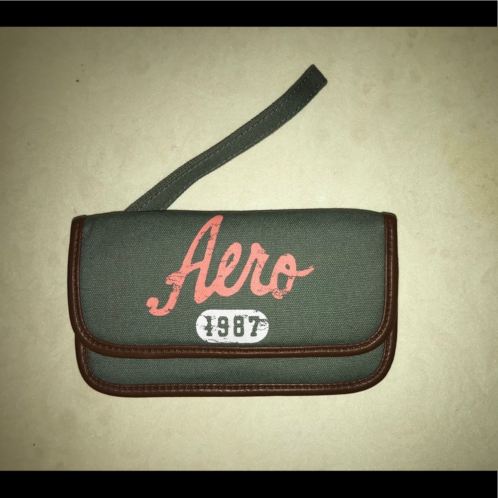 Aeropostale wristlet/wallet